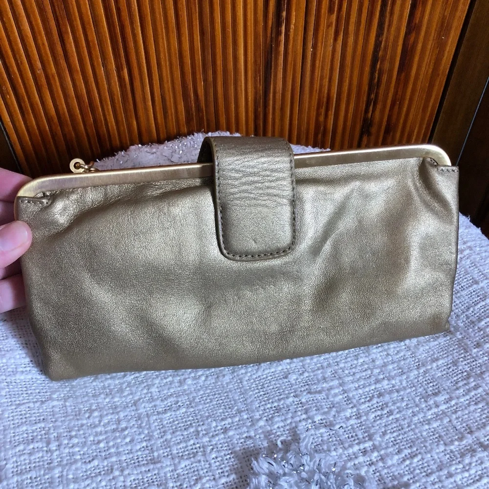B. Makowsky Gold‎ Tone Leather Clutch/Shoulder Bag